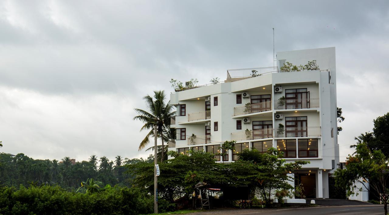 Grand 7 Hotel -Kesbewa Colombo Exterior photo